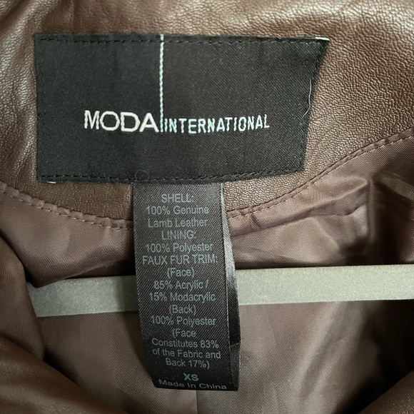 Soft & Comfy Leather Bomber Jacket with Faux Fur - Picture 8 of 9